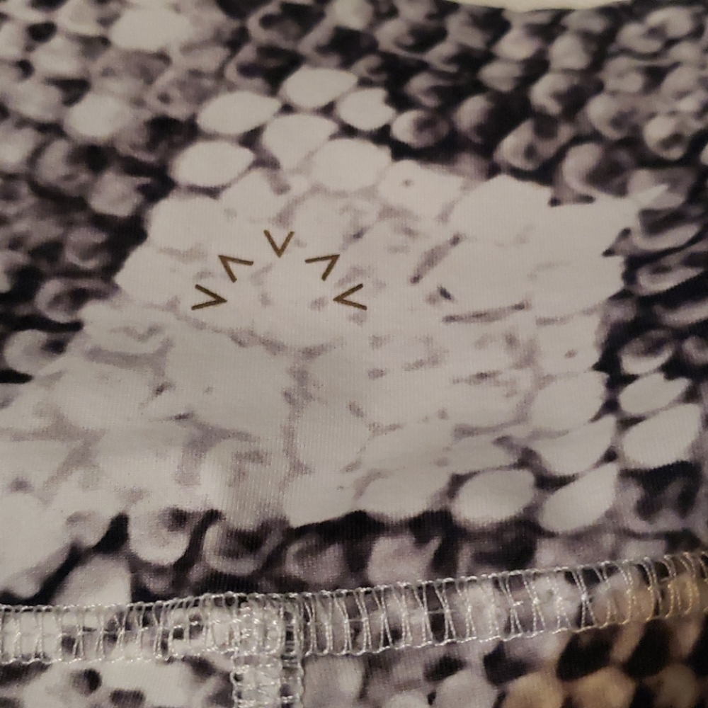 Varley Sycamore Mesh Panel Compression Leggings - image 5